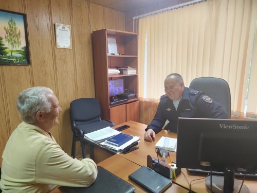  В Кваркенском районе председатель Общественного совета проверил работу ОГИБДД в рамках ежегодной акции «Гражданский мониторинг»