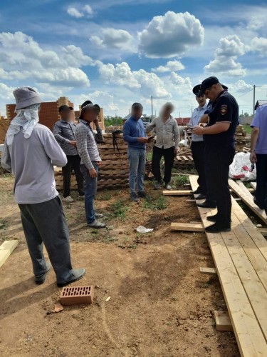 В период проведения ОПМ «Нелегал 2024» сотрудники полиции Бузулука выявили 63 нарушения