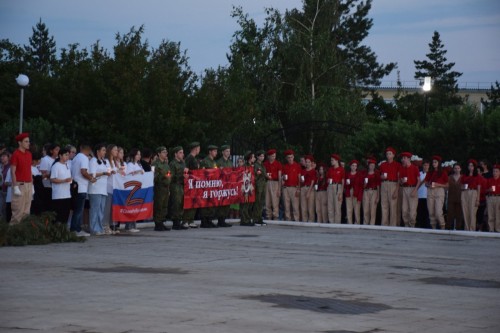 В с.Ташла полицейские совместно с представителями общественного совета приняли участие в акции «Свеча памяти».