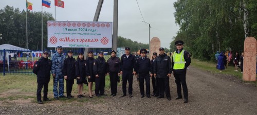 Полицейские г. Абдулино приняли участие в сборе  гуманитарной помощи