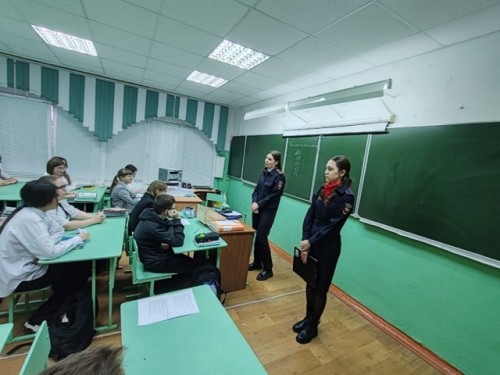 Оренбургские полицейские проводят мероприятия в рамках Дня правовой помощи детям